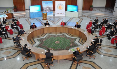 https://vestiabad.ru/news/2823/molodye-specialisty-turkmenistana-obsudili-dorozhnuyu-kartu-po-voprosam-ekologii