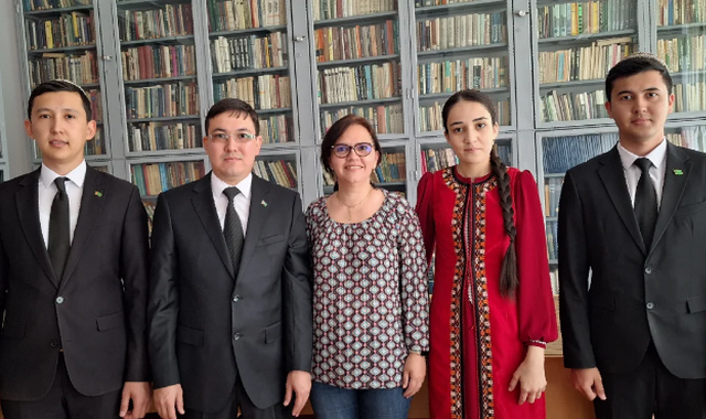 Студент из Туркменистана занял первое место на олимпиаде по физике в Румынии