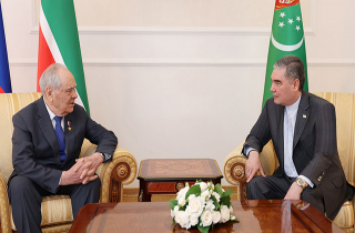 Национальный Лидер Туркменского народа встретился с госсоветником Татарстана