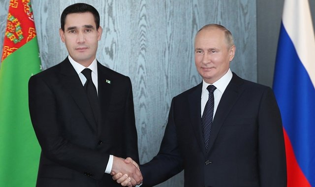 Глава Туркменистана поздравил Владимира Путина с переизбранием на пост
