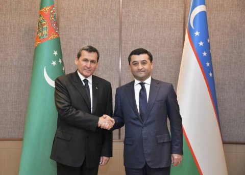 https://vestiabad.ru/news/1620/glavy-mid-turkmenistana-i-uzbekistana-sverili-chasy-pered-sammitom-oes