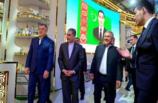 Председатель Халк Маслахаты Туркменистана посетил выставку Russian Halal Expo