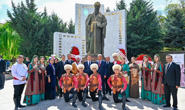 В парке «Туркменистан» в Анкаре состоялось открытие года памяти Махтумкули