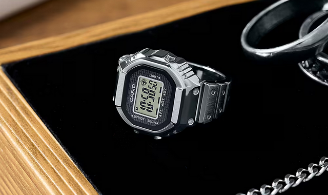 Casio представила кольцо в виде уменьшенной копии часов