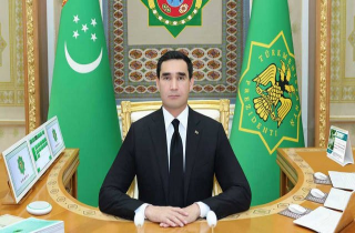 Президент Туркменистана провел очередное заседание Кабинета Министров
