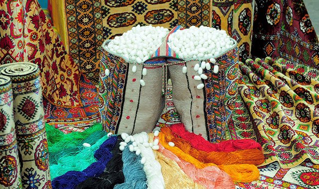 В восточном регионе Туркменистана стартовал сезон сбора коконов