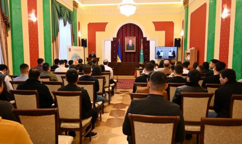 https://vestiabad.ru/news/2820/posolstvo-turkmenistana-provelo-prezentaciyu-knigi-prezidenta-molodezh--opora-rodiny-v-ukraine