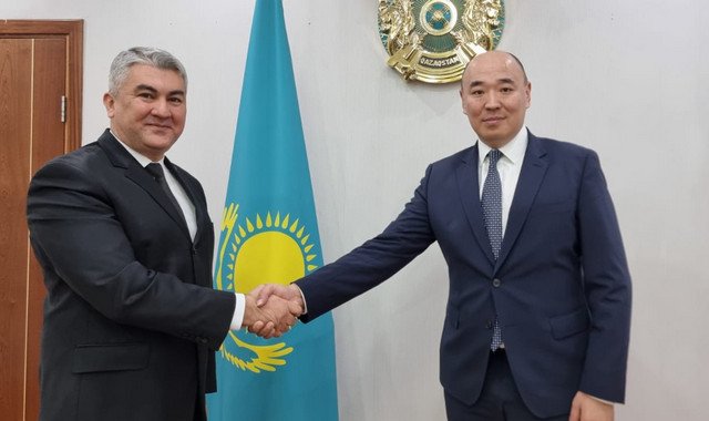 Посол Туркменистана встретился с главой минпрома Республики Казахстан