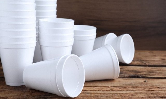 В Абу-Даби и Дубае вступает в силу запрет на одноразовые пластиковые изделия