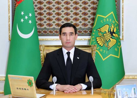 https://vestiabad.ru/news/1366/prezident-turkmenistana-serdar-berdymuhamedov-prinyal-posla-i-ministra-ekonomiki-azerbaidzhana