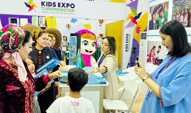 ЮНИСЕФ представил стенд на первой детской выставке KIDS EXPO в Туркменистане