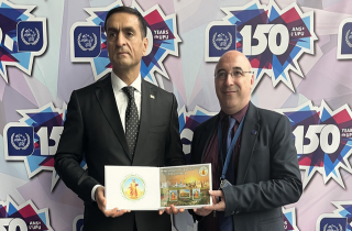 Туркменистан в музей Всемирного почтового союза передал марки к 300-летию Махтумкули