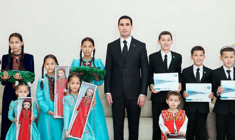 https://vestiabad.ru/news/5346/serdar-berdymuhamedov-pozdravil-turkmenskii-narod-s-dnem-zashchity-detei