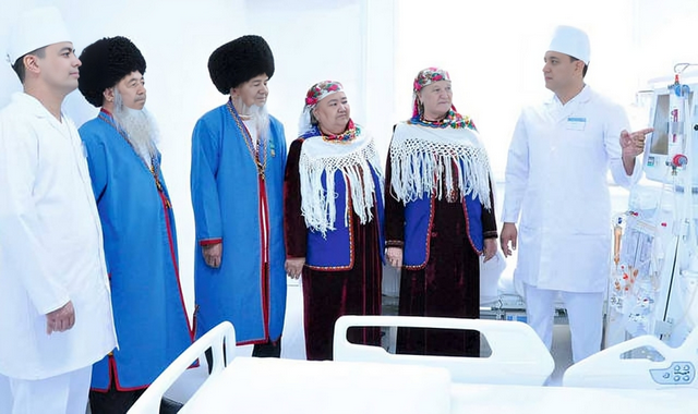 Фонд имени Гурбангулы Бердымухамедова передал медоборудование больнице Бахердена