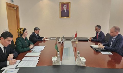 https://vestiabad.ru/news/2756/novyi-posol-shveicarii-v-turkmenistane-vruchil-kopii-veritelnyh-gramot