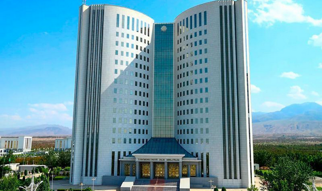 В Туркменистане проведут отбор на обучение в ВУЗах Румынии и Китая