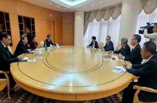 Министр иностранных дел Туркменистана принял делегацию компании Kawasaki