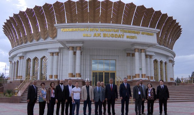 Делегация ТЮРКСОЙ посетила древний туркменский город Анау