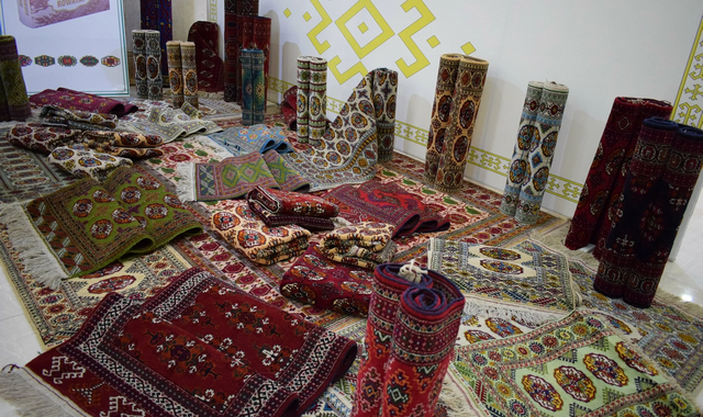Ковровщицы Халачского предприятия в Туркменистане продемонстрировали успех