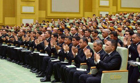 https://vestiabad.ru/news/8043/agrarnaya-partiya-turkmenistana-obsudila-novye-iniciativy-v-selskom-hozyaistve