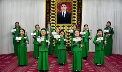 https://vestiabad.ru/news/3304/zhenshchiny-i-devushki-turkmenistana-poluchat-denezhnye-podarki-k-8-marta