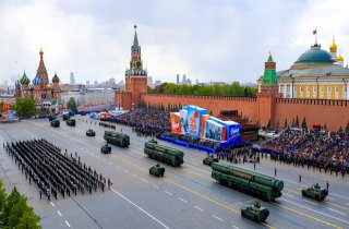 79-я годовщина Победы: торжественный парад на Красной площади в Москве