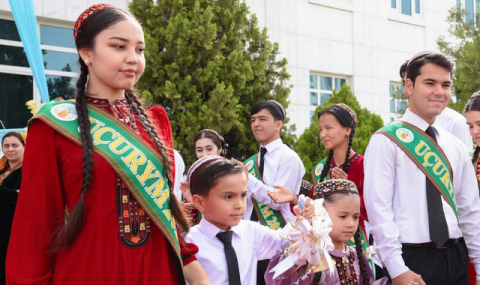 https://vestiabad.ru/news/5231/v-turkmenistane-proshli-torzhestva-po-sluchayu-zaversheniya-uchebnogo-goda