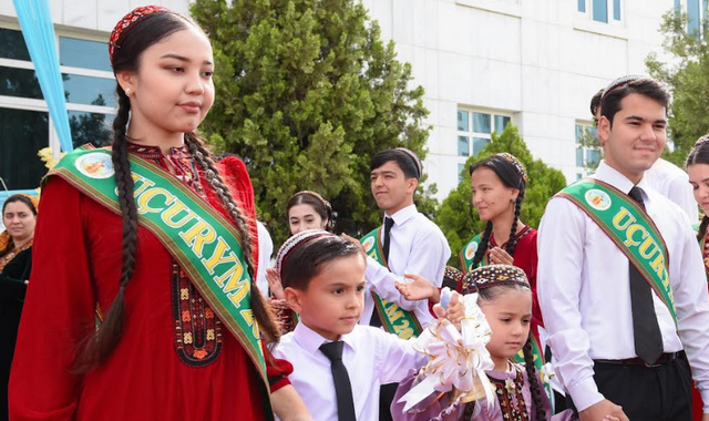 В Туркменистане прошли торжества по случаю завершения учебного года