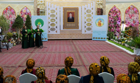 https://vestiabad.ru/news/7171/turkmenistan-otmechaet-nezavisimost-konkursom-cvetovodovfloristov