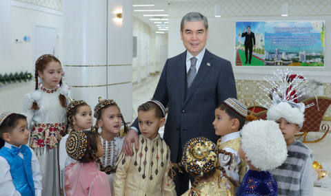 https://vestiabad.ru/news/4360/fond-imeni-gurbanguly-berdymuhamedova-menyaet-zhizni-detei-turkmenistana