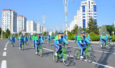 https://vestiabad.ru/news/3998/ashhabad-otprazdnuet-vsemirnyi-den-zdorovya-veloprobegom