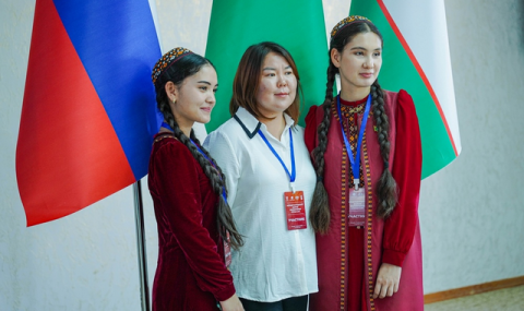 https://vestiabad.ru/news/6396/turkmenskaya-delegaciya-uchastvuet-na-mezhdunarodnom-forume-v-cholpanata