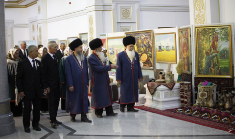 https://vestiabad.ru/news/8012/v-lebapskom-velayate-turkmenistana-proshla-vystavka-v-chest-prazdnika-urozhaya