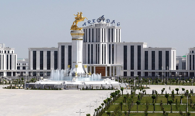 В городе Аркадаг Туркменистана возведут новое ковровое предприятие