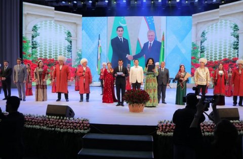 https://vestiabad.ru/news/1560/v-buhare-sostoyalas-ceremoniya-otkrytiya-nacionalnogo-muzeya-turkmenskih-kovrov