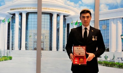 https://vestiabad.ru/news/3693/turkmenskii-student-udostoilsya-nagrady-mezhdunarodnogo-nauchnogo-konkursa-v-tashkente