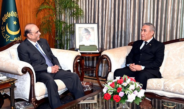 Глава дипмиссии Туркменистана провел встречу с Президентом Пакистана