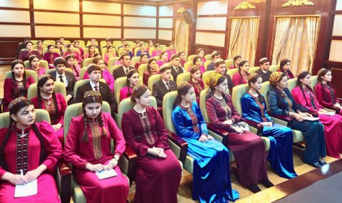 https://vestiabad.ru/news/3456/v-posolstve-turkmenistana-v-tashkente-sostoyalsya-brifing