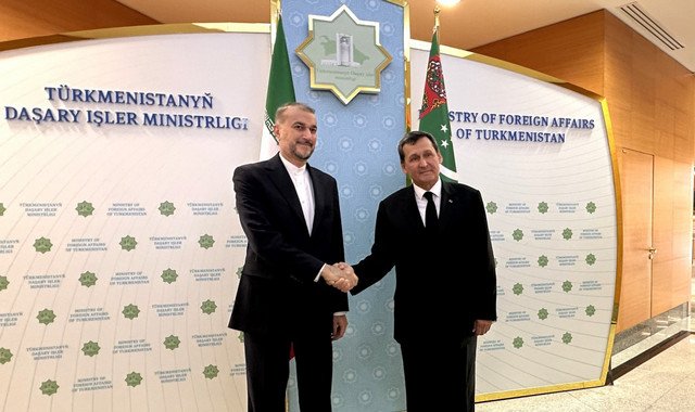 Глава МИД Туркменистана принял министра иностранных дел Ирана