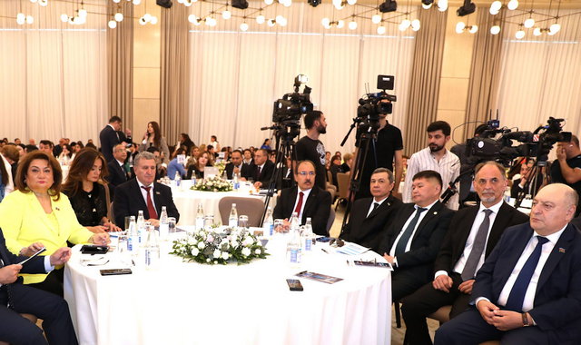 Медики из Туркменистана стали участниками международного конгресса в Баку