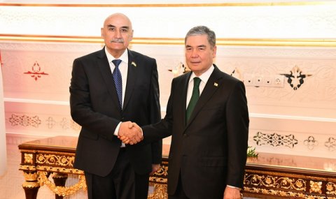 https://vestiabad.ru/news/4168/geroiarkadag-turkmenistana-vstretilsya-s-mahmadtoirom-zokirzoda