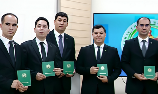 В ИМО МИД Туркменистана наградили слушателей «Дипломатического протокола»
