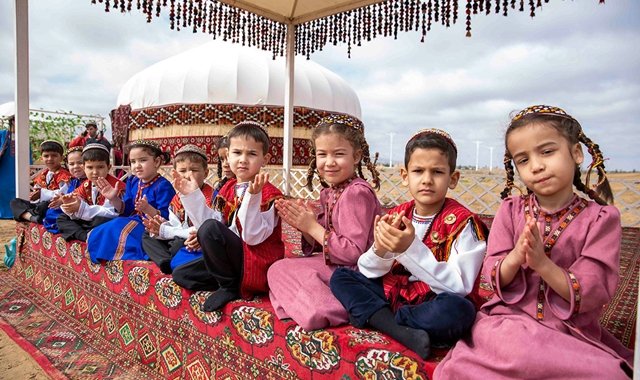 В Туркменистане с большим размахом отмечают праздник Новруз