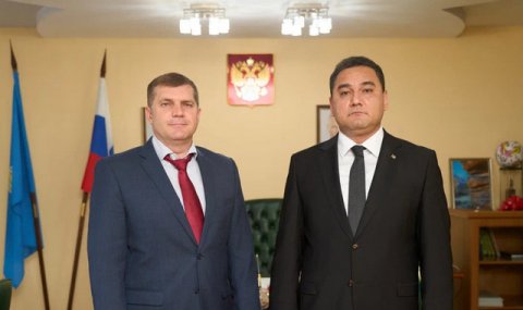 https://vestiabad.ru/news/5107/konsul-turkmenistana-v-rossii-vstretilsya-s-rukovoditelem-agu-imeni-tatishcheva