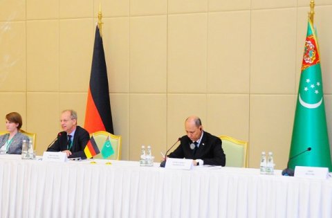 https://vestiabad.ru/news/1475/ashhabad-primet-turkmenskogermanskii-forum-po-zdravoohraneniyu