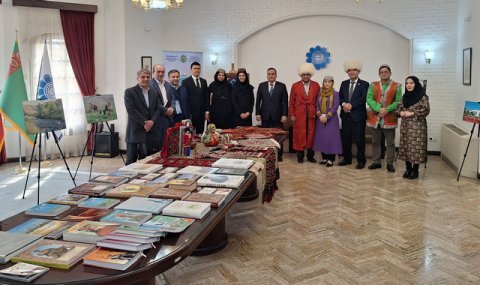 https://vestiabad.ru/news/3736/posolstvo-turkmenistana-sovmestno-s-institutom-kultury-oes-v-tegerane-organizovali-kulturnoe-meropriyatie