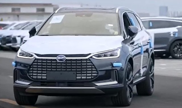 Китайская BYD стала лидером рынка электромобилей по объему продаж