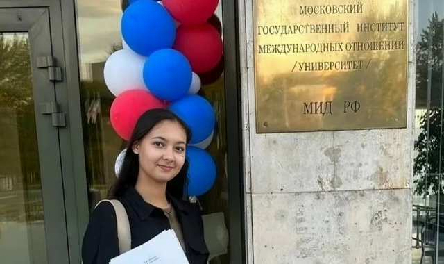 Школьница из Туркменистана поучаствовала на Парламентской модели МГИМО