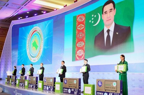 https://vestiabad.ru/news/1671/v-turkmenistane-nagradili-pobeditelei-konkursa-cifrovoe-reshenie--2023