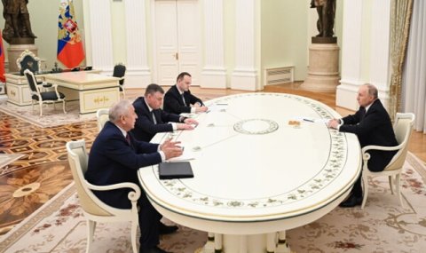 https://vestiabad.ru/news/3737/putin-priglasil-kandidatov-na-prezidentskie-vybory-k-sovmestnoi-rabote